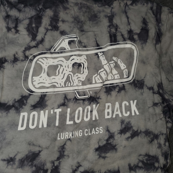 Lurking class Tshirt - Picture 3 of 4